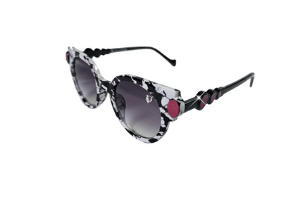 Studio Noir (White)
