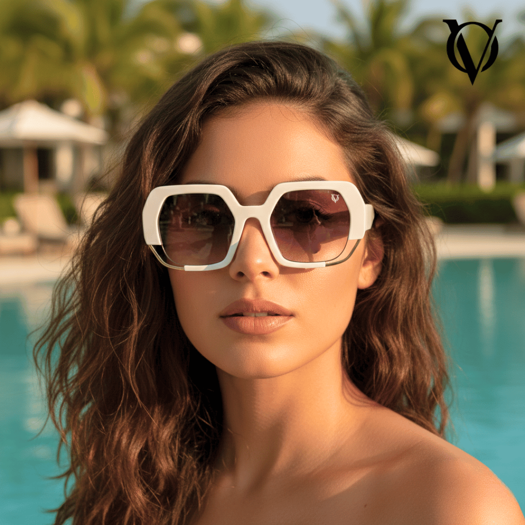 Luxe Horizon (Women Sunglasses 5698) White