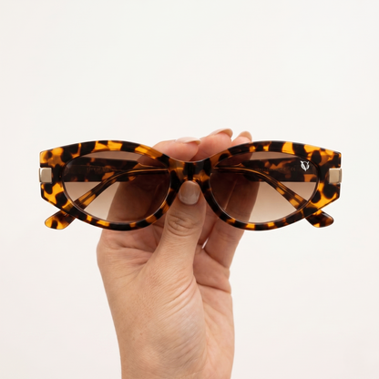 Amber Royale (Women Sunglasses 9704)