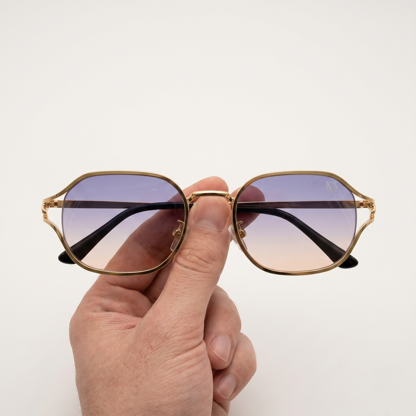 AURA GOLD