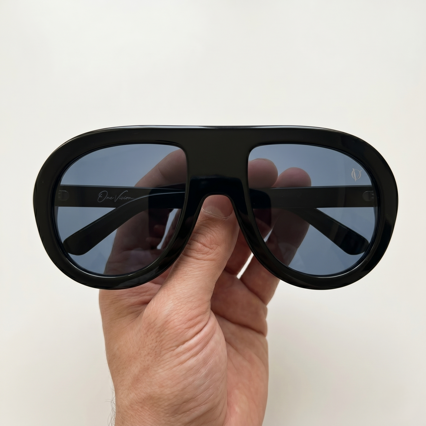 Polygon (Unisex Sunglasses 5701 Black)