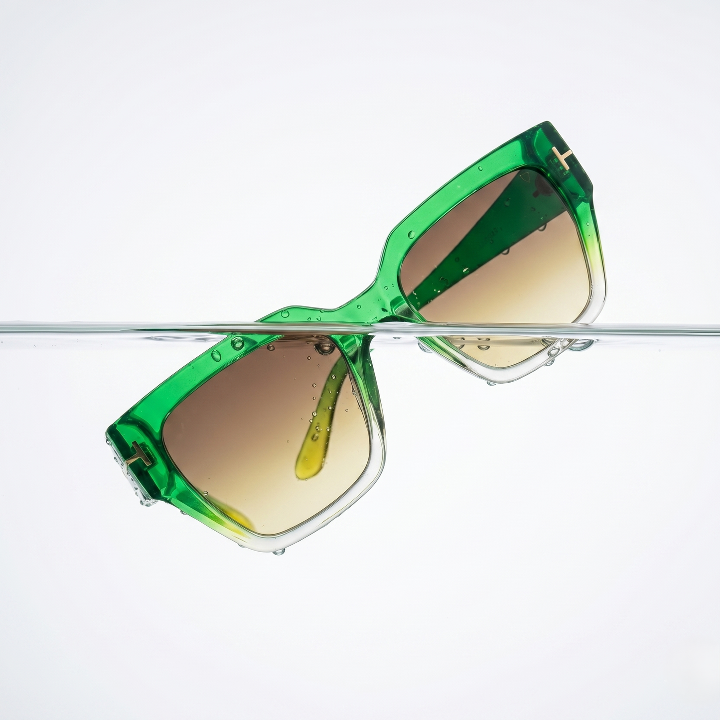 AMAZON GREEN