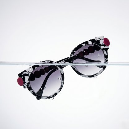 Studio Noir (White)