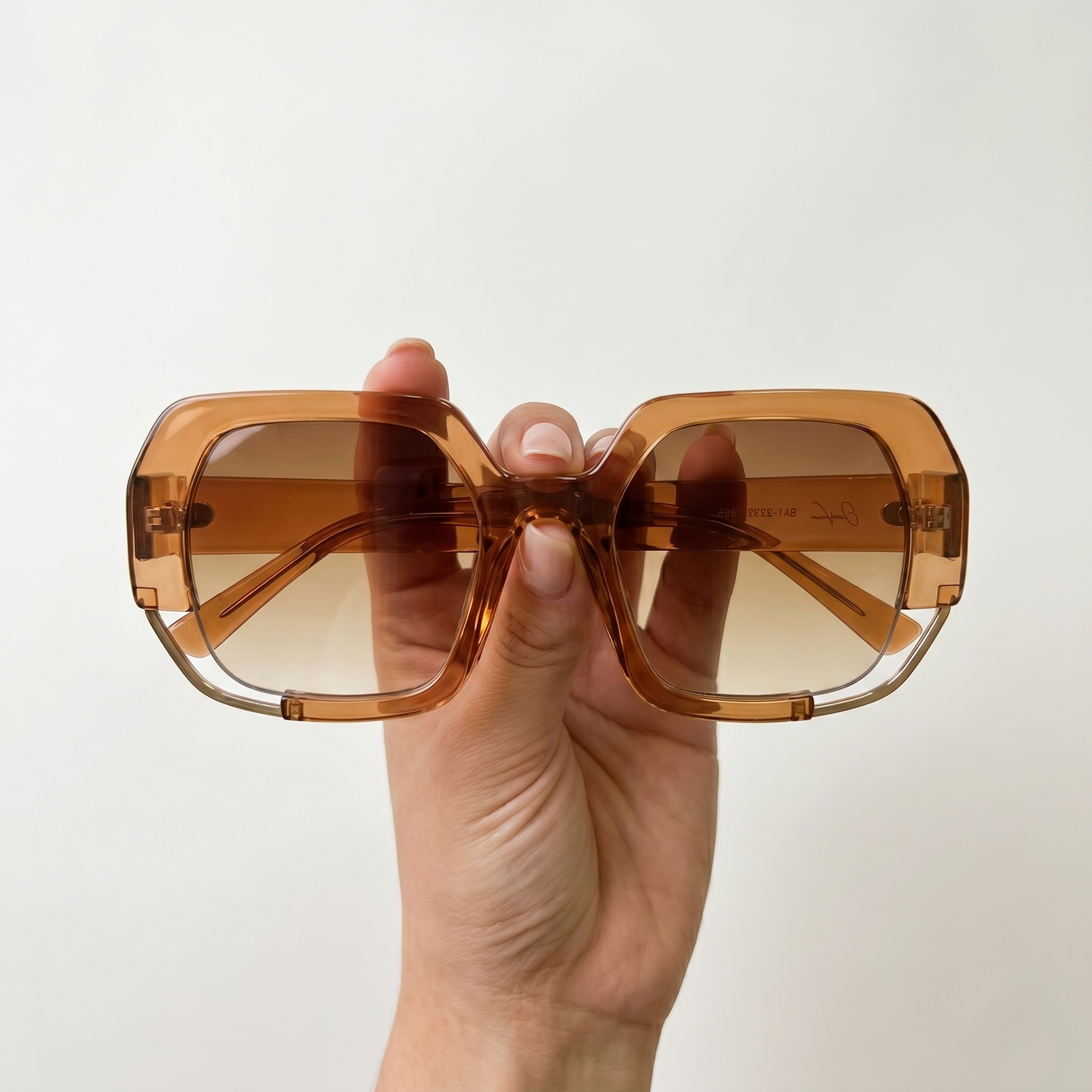 Luxe Horizon (Women Sunglasses 5698) L.Brown