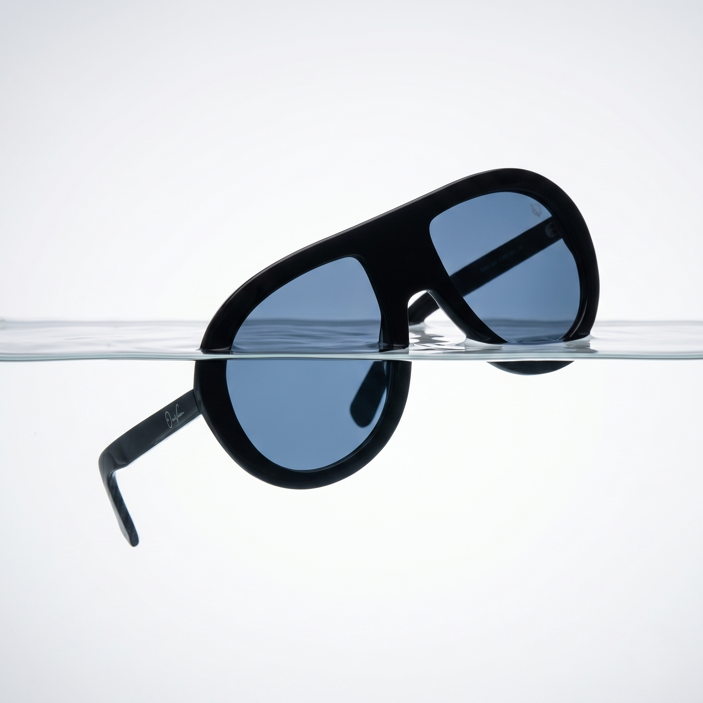 Polygon (Unisex Sunglasses 5701 Black)
