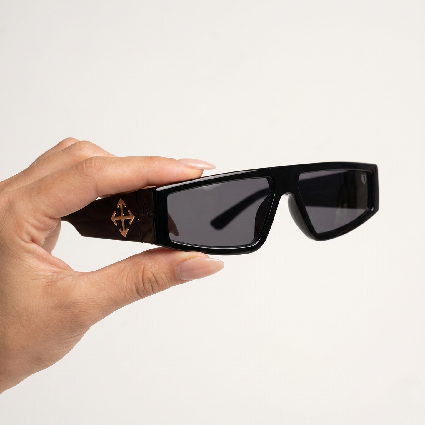 Black Arrow(WOMEN SUNGLASSES) 3872